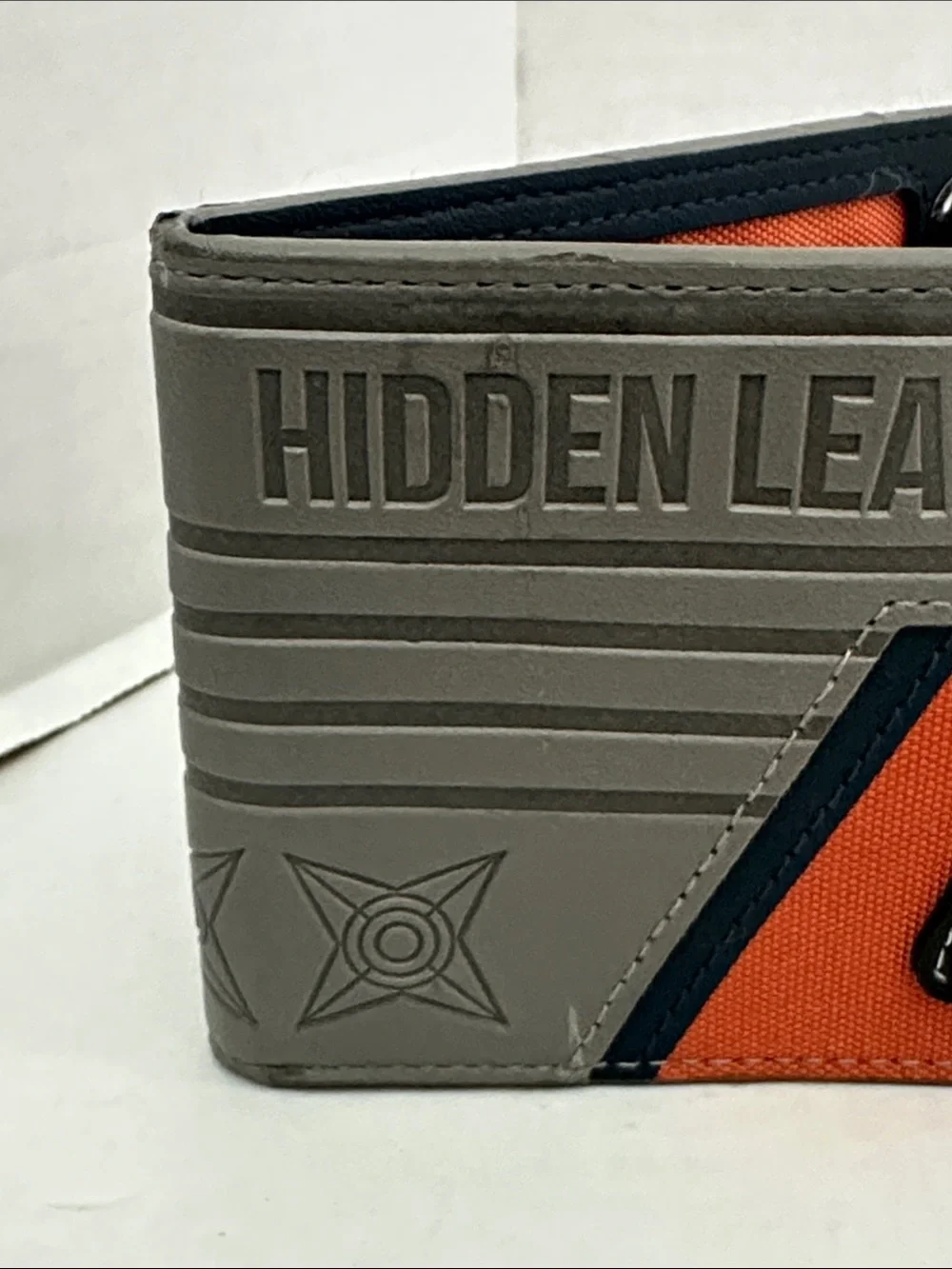 NARUTO Hidden Leaf Village Bifold Wallet with Chain - Gray & Orange